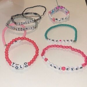 🍀5/$25🍀‎ lot of bracelets
